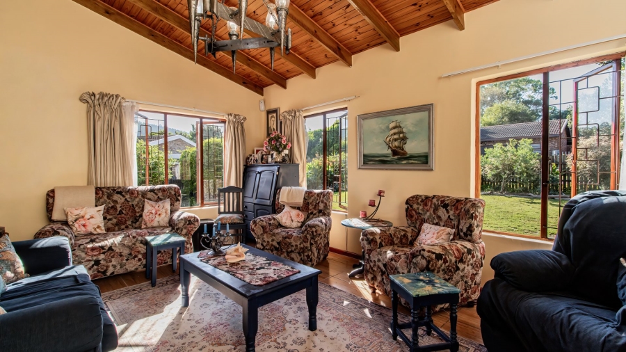 4 Bedroom Property for Sale in Meedingsride Western Cape